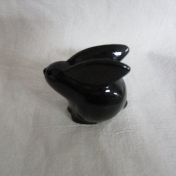 ONEIDA BLACK CRYSTAL SMALL BUNNY - Picture 2 of 5